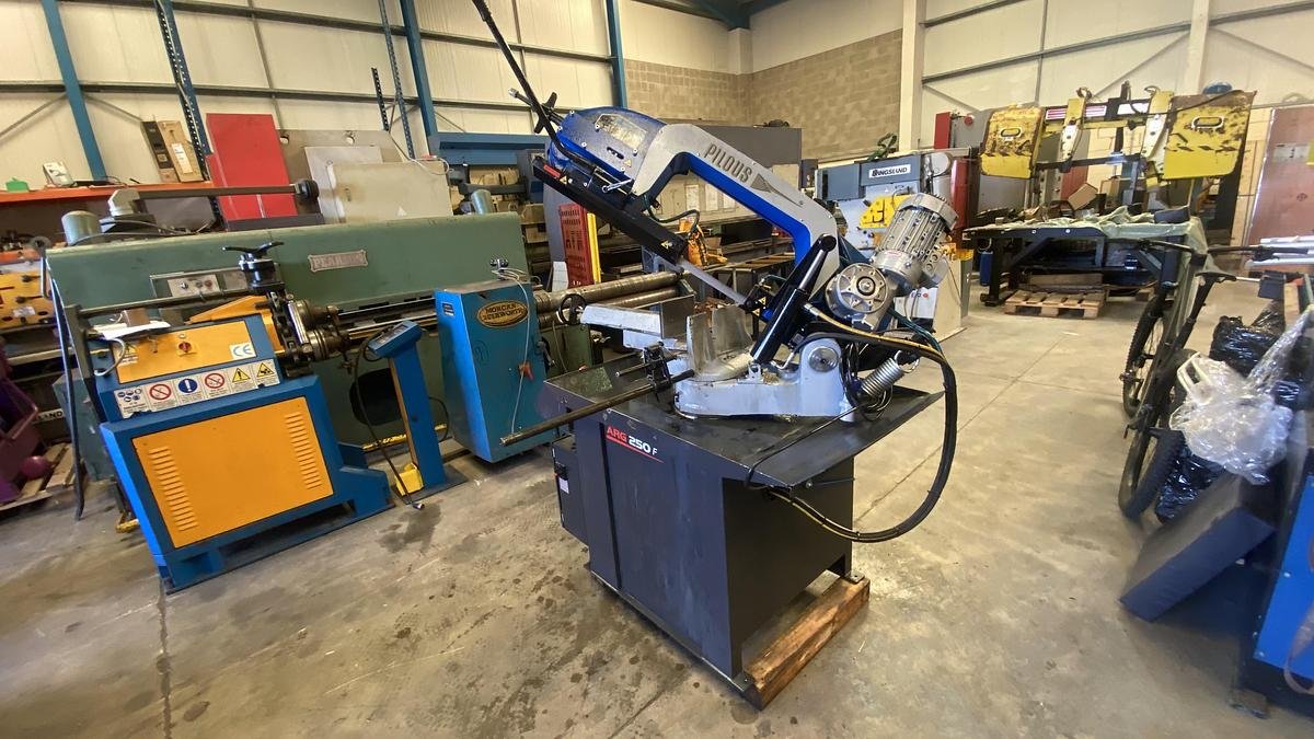 large-used-pilious-250-arg-f-240-volt-mitre-saw Pilious 250 ARG F 240 volt Mitre Bnad Saw - Image 1